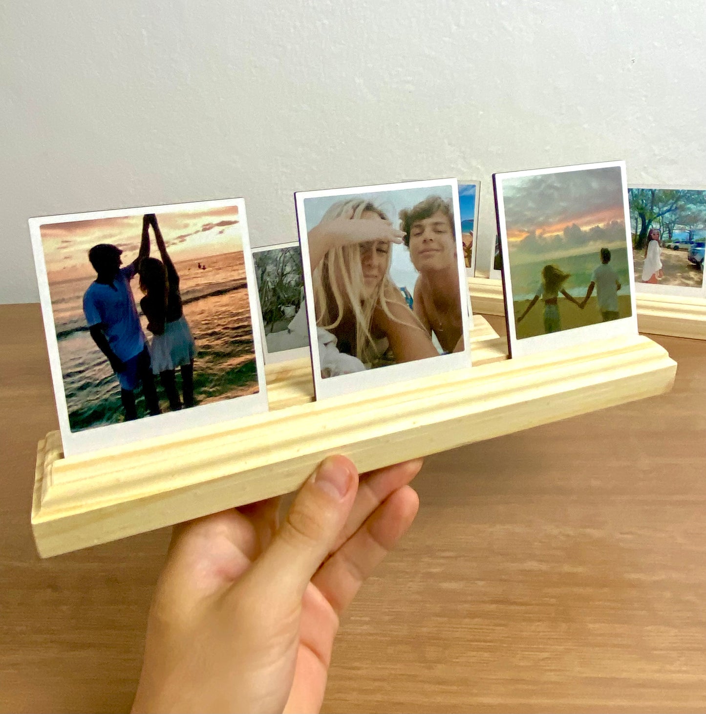 Porta Retrato de Mesa + 3 Fotos